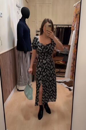 Vestido Negro con Estampado Floral Pequeño img